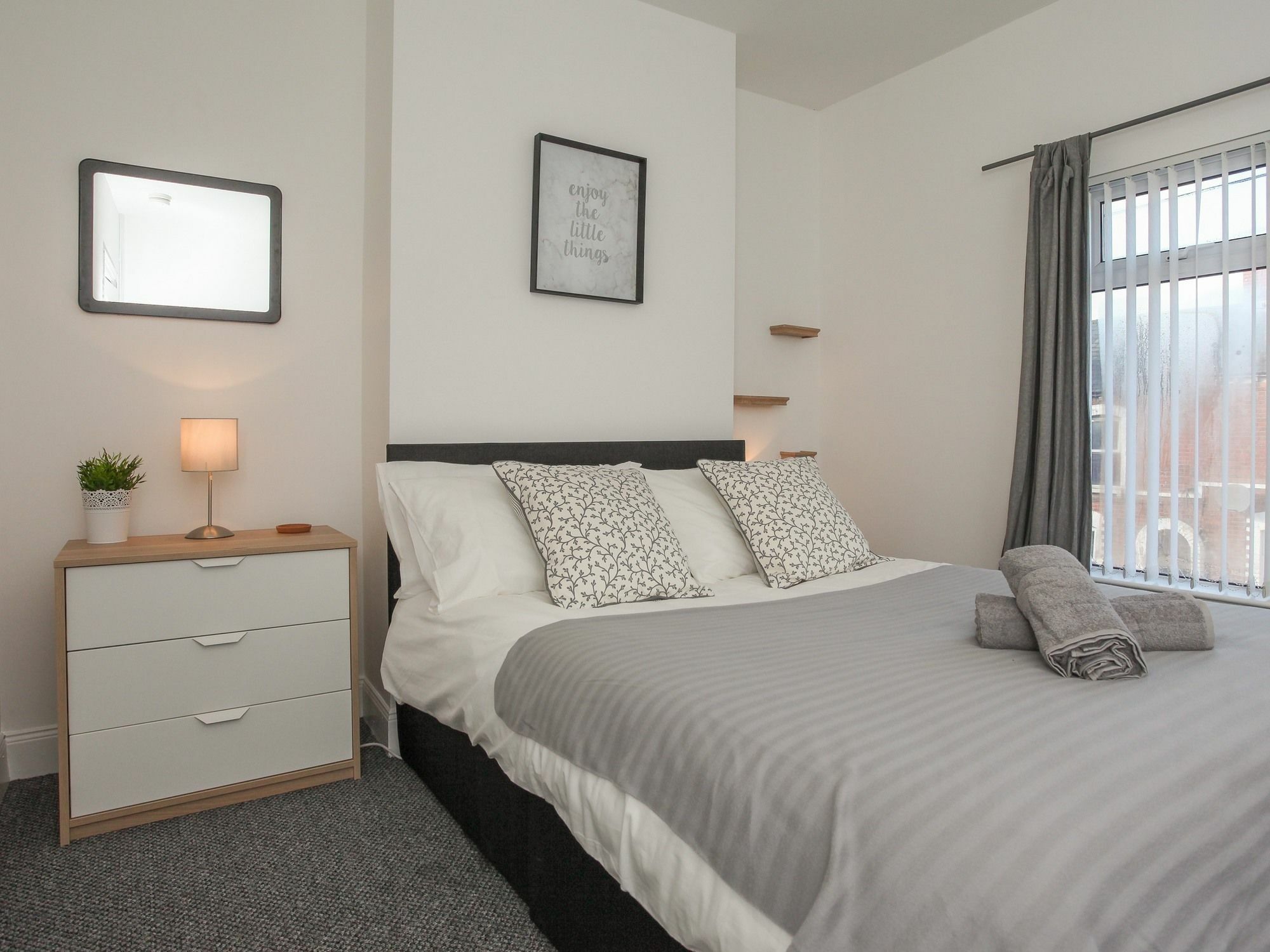 Kingston Serviced Accommodation - Donegall Avenue Μπέλφαστ Εξωτερικό φωτογραφία
